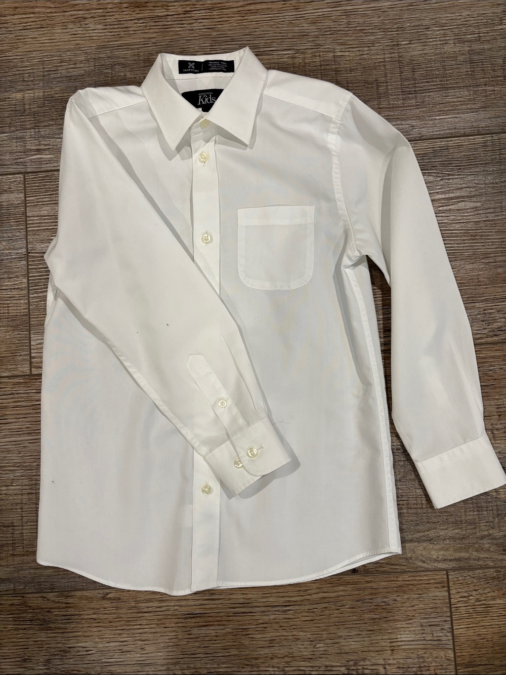 Boys Nordstrom Kids white button up dress shirt. Size 7.